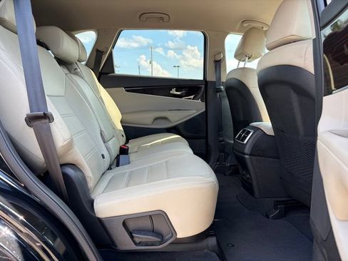 Used 2019 Kia Sorento FWD w/ Option Group 020 image 21