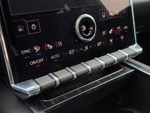 Used 2024 GMC Sierra EV Denali image 21