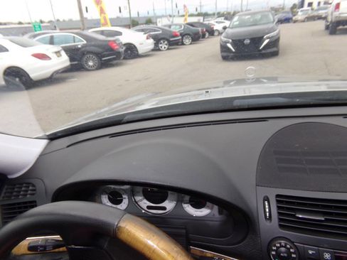 Used 2008 Mercedes-Benz E 350 4MATIC Sedan image 45