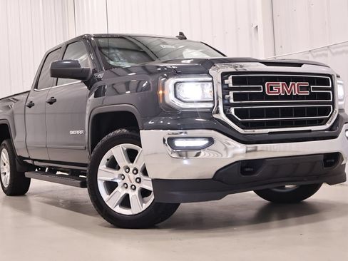 Used 2019 GMC Sierra 1500 SLE w/ SLE Value Package AWD/4WD image 36