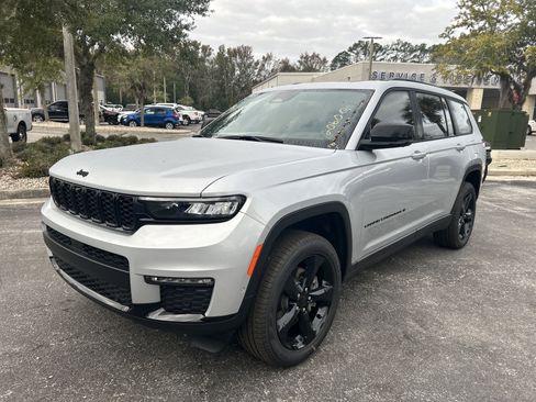 New 2025 Jeep Grand Cherokee L Limited w/ Luxury Tech Group II image 3