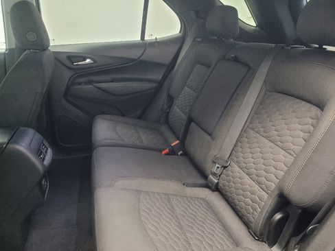 Used 2021 Chevrolet Equinox LT AWD/4WD image 18