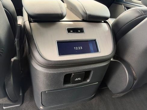 Used 2025 Lincoln Navigator L Reserve w/ Jet Appearance Package image 27