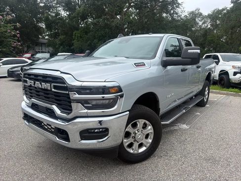 Used 2026 RAM 2500 Big Horn AWD/4WD image 2