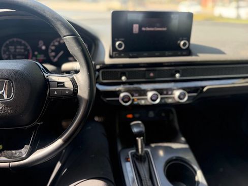 Used 2023 Honda Civic Sport image 8