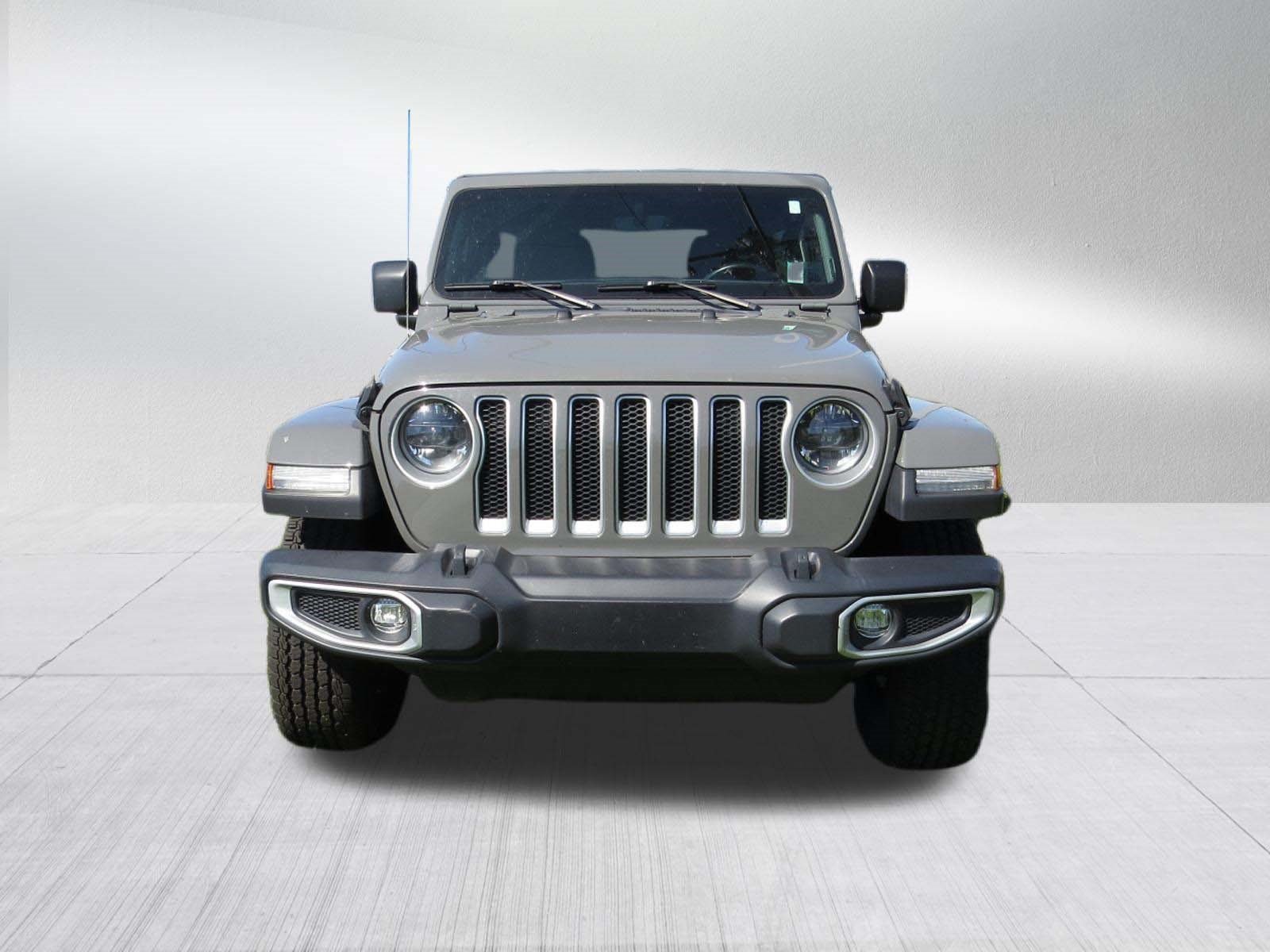 Used 2023 Jeep Wrangler Unlimited Sahara w/ Dual Top Group AWD/4WD image 9