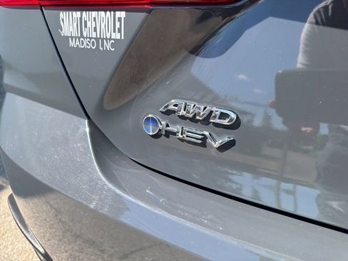 Used 2025 Toyota Camry SE AWD/4WD image 15