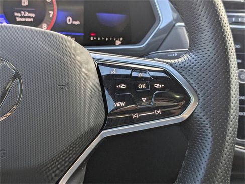 Used 2022 Volkswagen Tiguan SE R-Line image 30