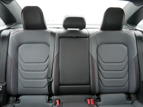 Certified 2025 Volkswagen Jetta GLI Autobahn image 13