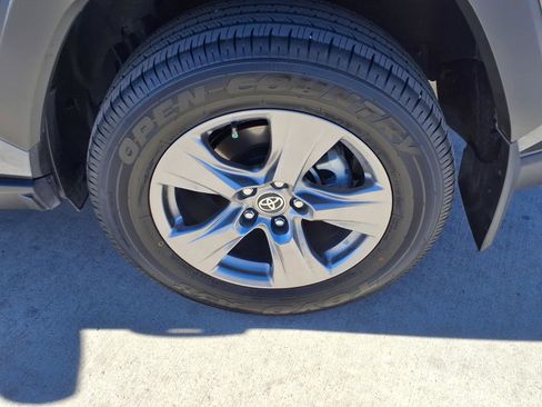 Certified 2025 Toyota RAV4 LE image 9