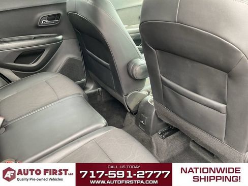 Used 2022 Chevrolet Trax LT w/ LT Convenience Package AWD/4WD image 14