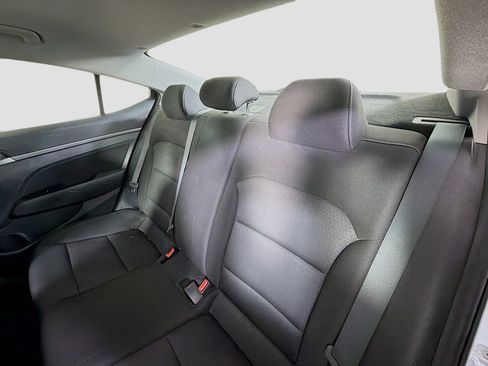 Used 2018 Hyundai Elantra SEL FWD image 22