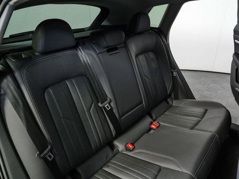 Used 2023 Audi e-tron Premium Plus w/ Premium Plus Package AWD/4WD image 22