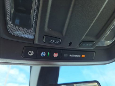 Used 2021 Chevrolet Silverado 1500 RST image 23