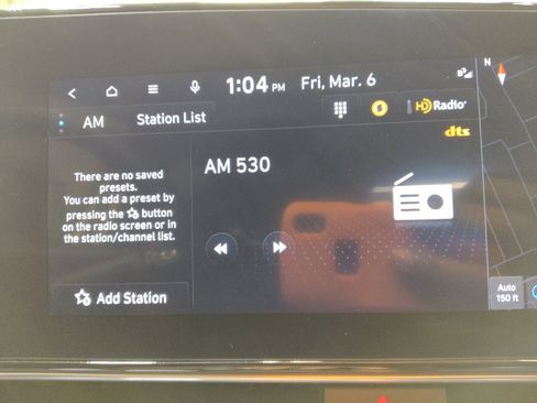 Used 2024 Hyundai Elantra SEL image 25