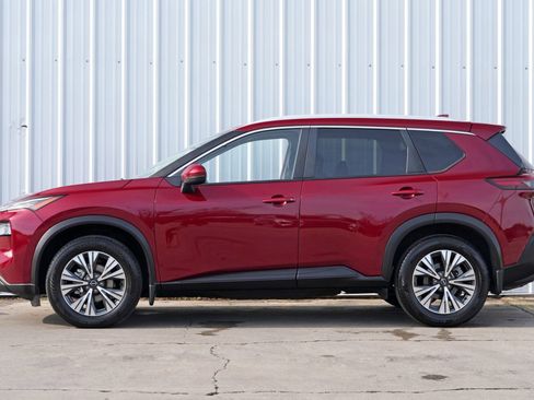 Used 2022 Nissan Rogue SV w/ SV Premium Package image 8