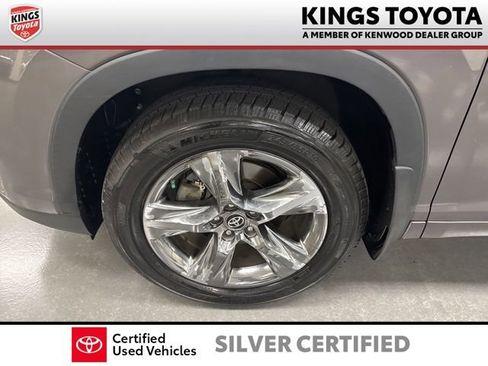 Used 2019 Toyota Highlander Limited Platinum image 44