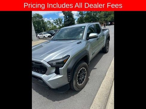 Used 2024 Toyota Tacoma TRD Off-Road w/ TRD Off Road Upgrade Package AWD/4WD image 3