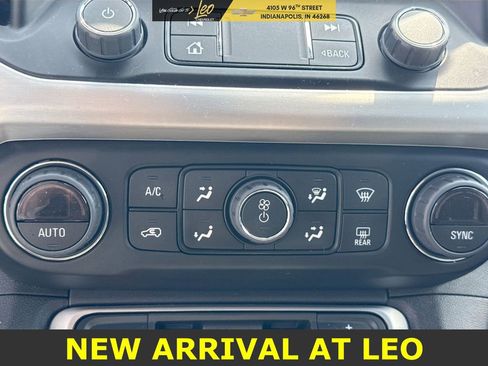 Used 2023 GMC Acadia SLE w/ Driver Convenience Package image 16