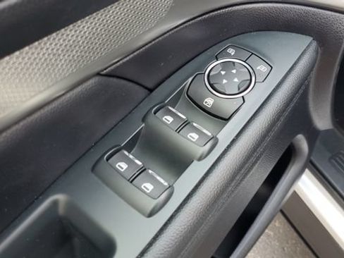 Used 2019 Ford Explorer XLT w/ Equipment Group 202A AWD/4WD image 7