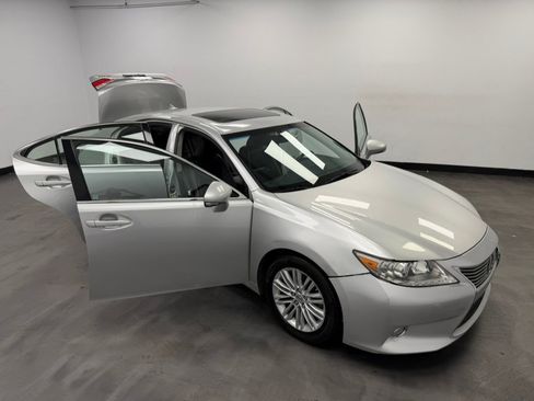 Used 2013 Lexus ES 350 w/ Luxury Pkg FWD image 25