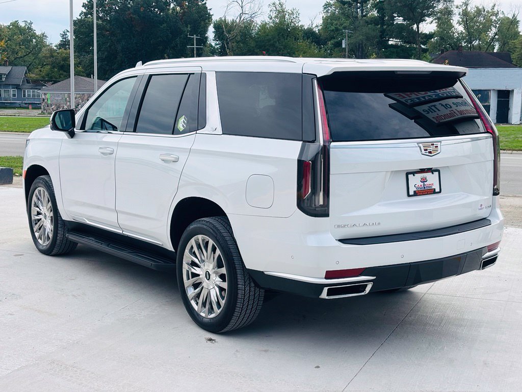 Used 2021 Cadillac Escalade Premium Luxury AWD/4WD image 15