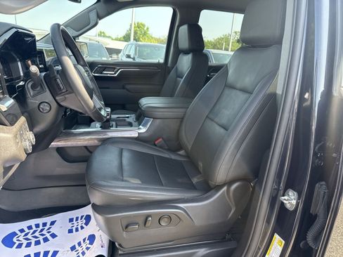 Used 2024 Chevrolet Silverado 1500 LTZ w/ LTZ Premium Package AWD/4WD image 12