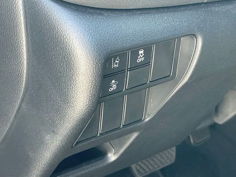 Used 2020 Honda CR-V LX image 6