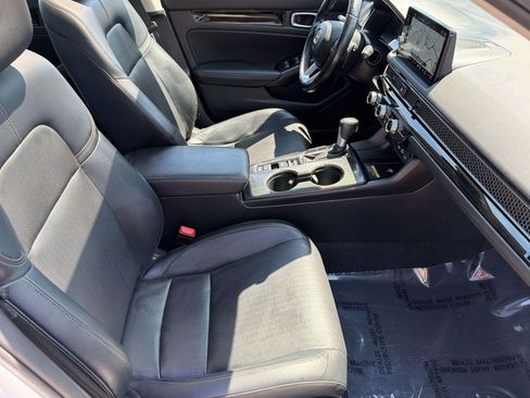 Used 2023 Honda Civic Touring image 31