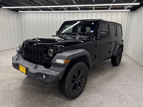 Used 2021 Jeep Wrangler Unlimited Sport AWD/4WD image 2
