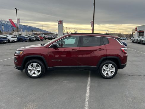 Used 2022 Jeep Compass Latitude w/ Convenience Group image 2