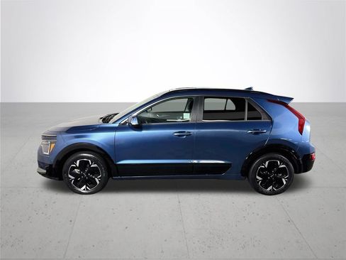 Certified 2023 Kia Niro Wave FWD image 10