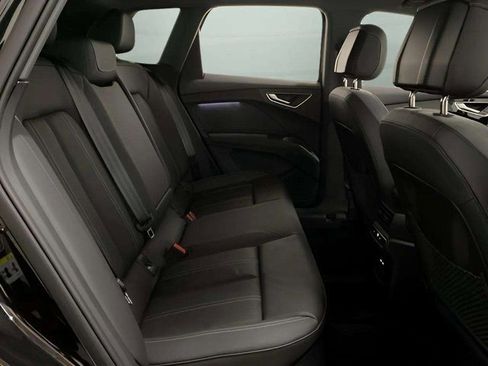 Used 2024 Audi Q4 e-tron Premium w/ Convenience Package image 76