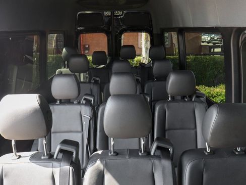 Used 2023 Mercedes-Benz Sprinter 2500 image 33