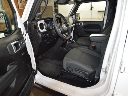 Used 2025 Jeep Wrangler Unlimited Sport S 4xe image 29