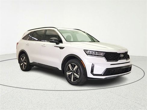 Used 2021 Kia Sorento S image 1