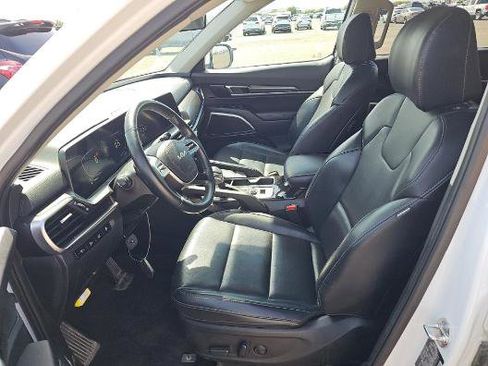 Used 2025 Kia Telluride S AWD/4WD image 5