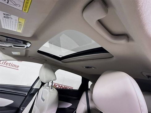 Certified 2022 Hyundai Tucson SEL w/ Convenience + Premium Package image 11