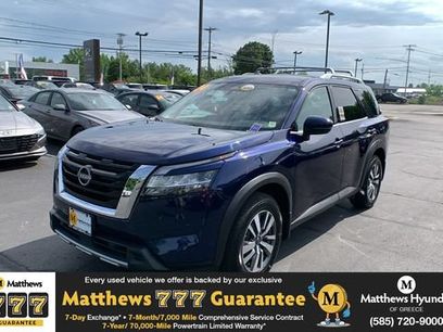 Used 2024 Nissan Pathfinder SL