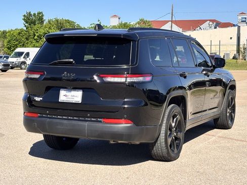 Used 2023 Jeep Grand Cherokee L Laredo image 5