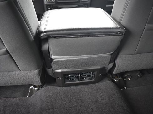 Used 2022 RAM 1500 Classic SLT image 30