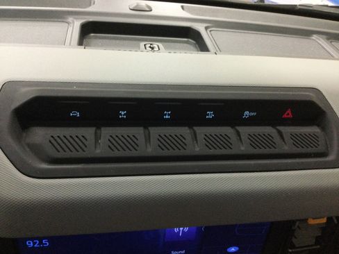 Used 2023 Ford Bronco Badlands w/ Sasquatch Package image 14