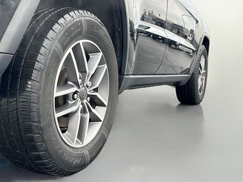 Used 2021 Jeep Grand Cherokee Limited image 14