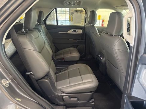 New 2026 Ford Explorer Active image 16