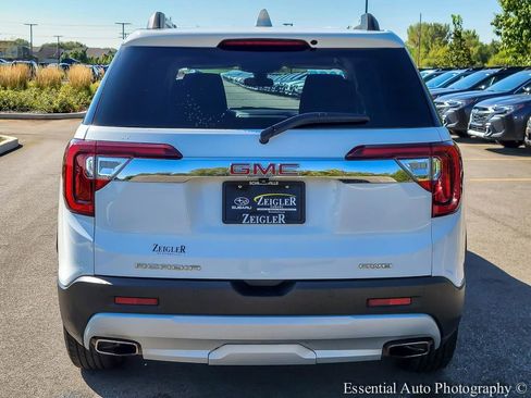 Used 2023 GMC Acadia SLE w/ Driver Convenience Package image 5