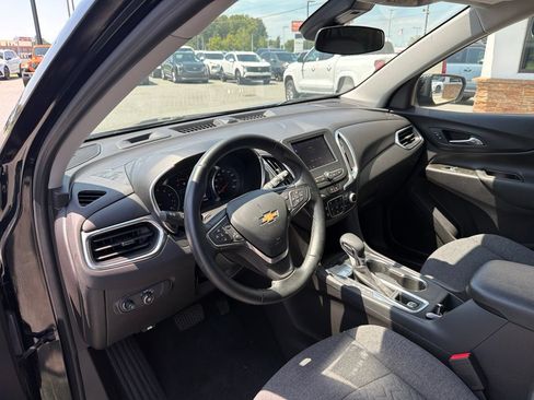 Used 2024 Chevrolet Equinox LT w/ LPO, Floor Liner Package FWD image 4