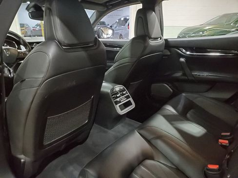 Used 2018 Maserati Quattroporte S GranSport Q4 AWD/4WD image 24