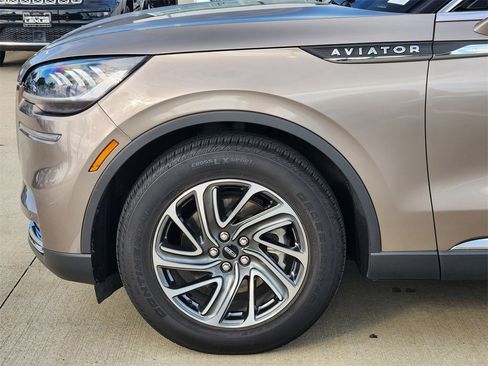 Used 2021 Lincoln Aviator 2WD image 8