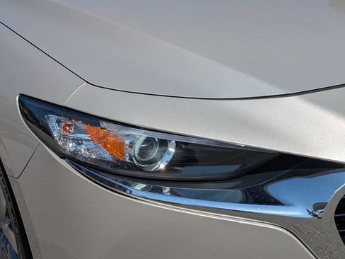 Used 2024 MAZDA MAZDA3 s FWD image 10