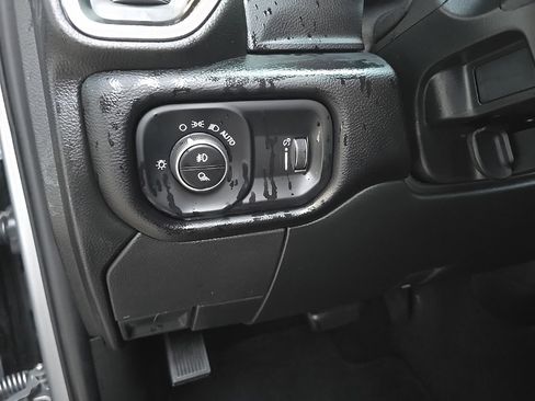 Used 2024 RAM 2500 Big Horn image 22